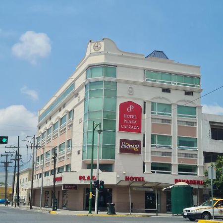 Hotel Plaza Calzada Монтеррей Экстерьер фото